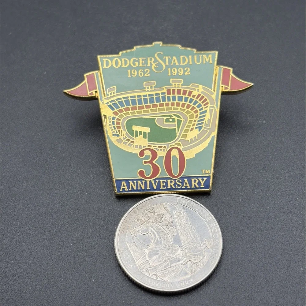 MLB Baseball Los Angeles Dodgers Dodger Stadium 30th‎ Anniversary Lapel Hat Pin